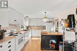 17 WELLS CRESCENT | Barrie Ontario | Slide Image Thirteen
