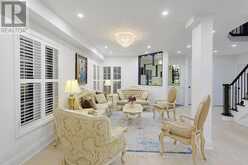803 BEST CIRCLE | Newmarket Ontario | Slide Image Ten