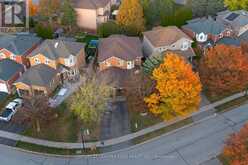 803 BEST CIRCLE | Newmarket Ontario | Slide Image Two