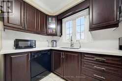 25 CROXLEY GREEN | Markham Ontario | Slide Image Twenty-two