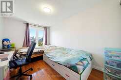 25 CROXLEY GREEN | Markham Ontario | Slide Image Thirty