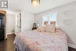8 HATTIE COURT | Georgina Ontario | Slide Image Thirteen