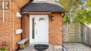 76 DEANSCROFT SQUARE | Toronto Ontario | Slide Image Five