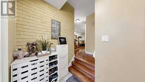 76 DEANSCROFT SQUARE | Toronto Ontario | Slide Image Seven