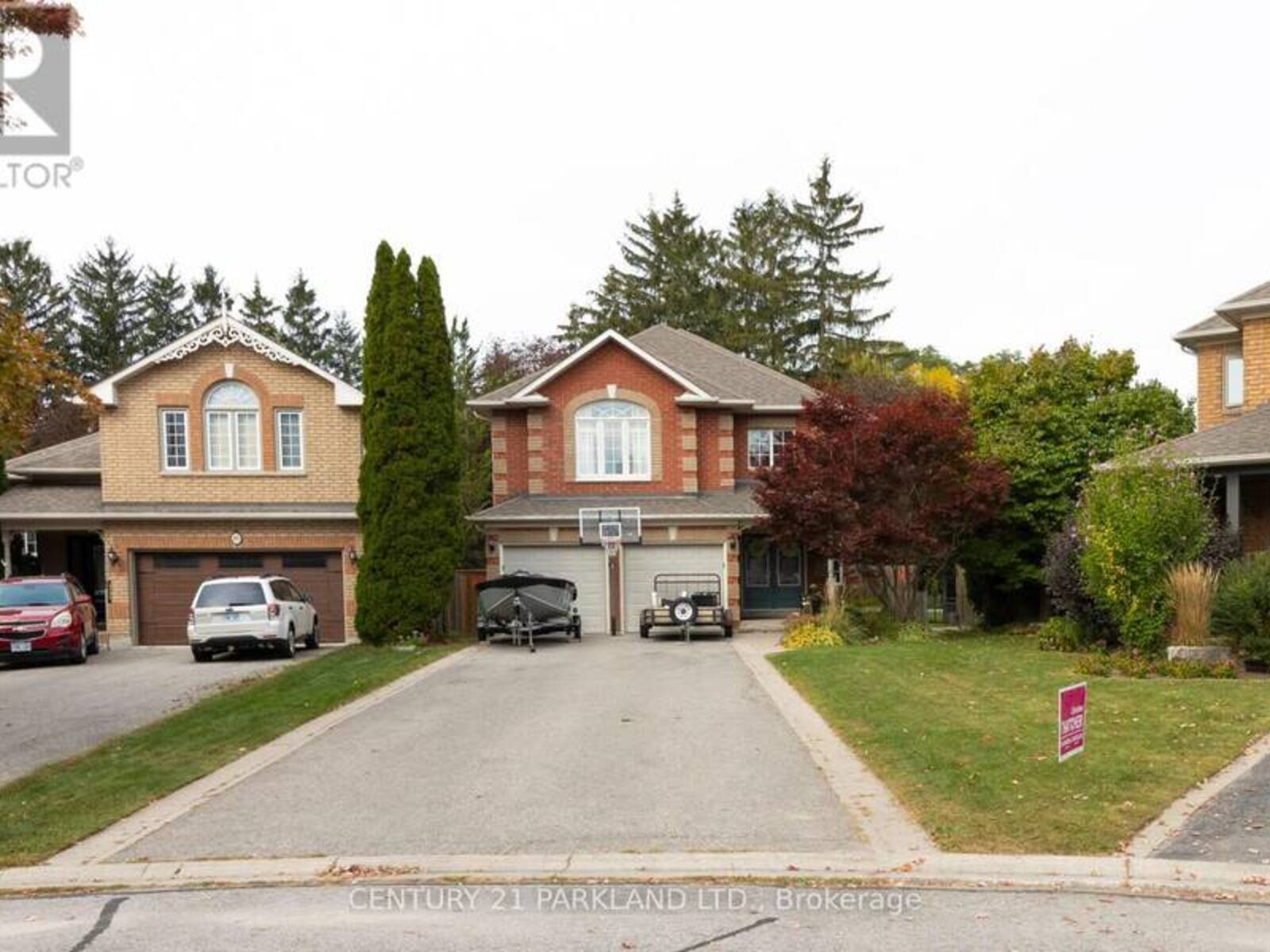 18 NAPIER COURT, Whitby, Ontario L1M 1H1