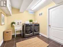 51 YALE LANE | Markham Ontario | Slide Image Thirty
