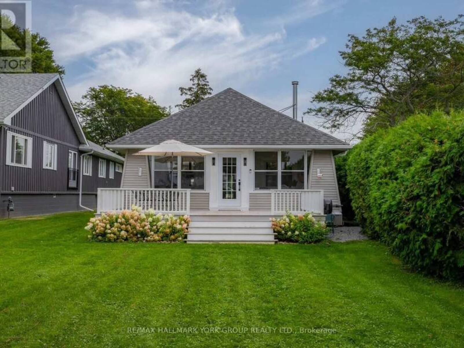 913 LAKE DRIVE N, Georgina, Ontario L4P 3E9
