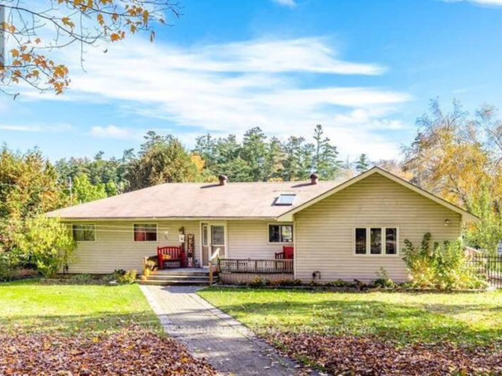 1909 MCLEOD DRIVE, Severn, Ontario P0E 1N0