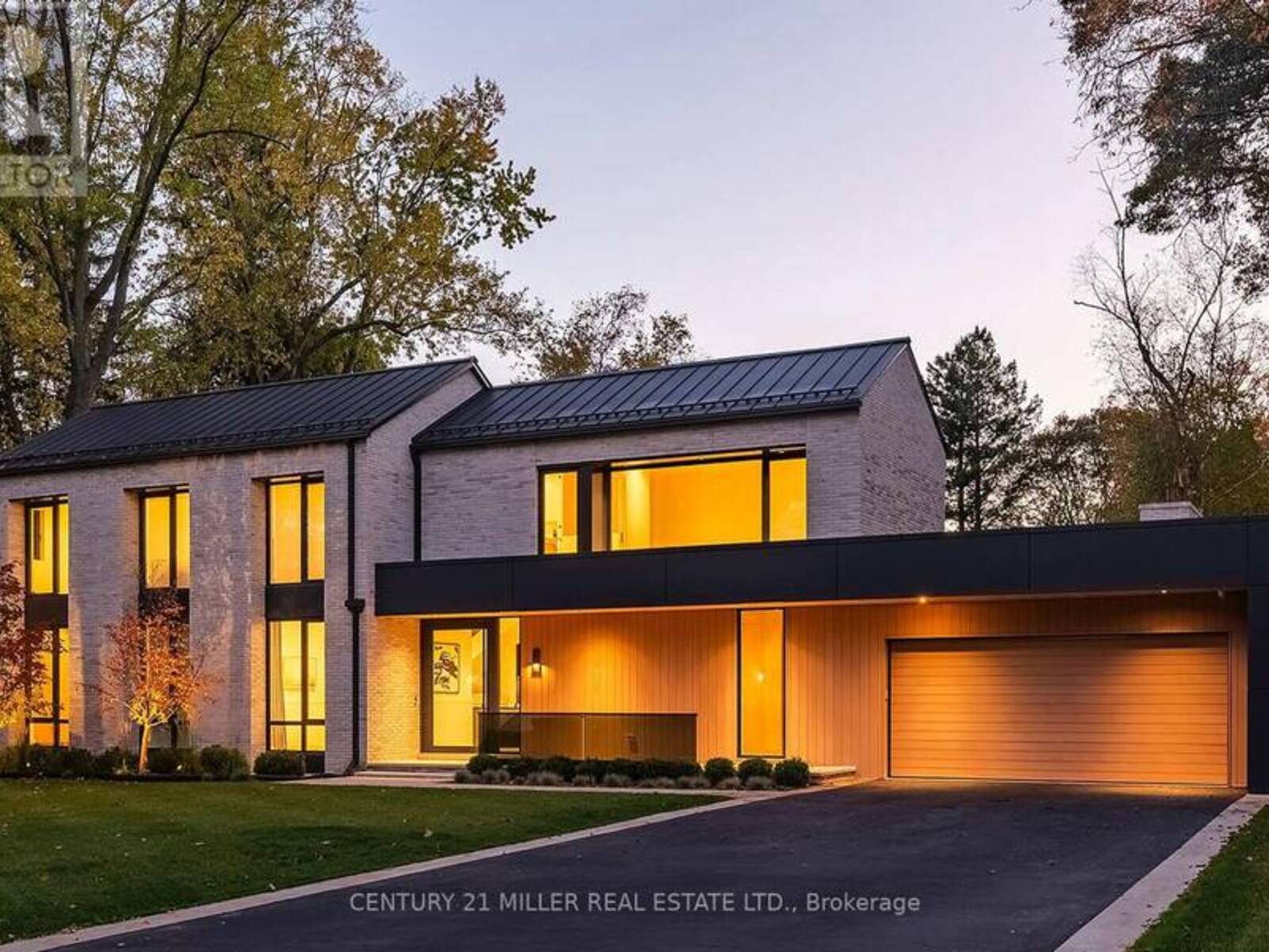222 BURGUNDY DRIVE, Oakville, Ontario L6J 4G1