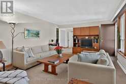2086 GLENFOREST CRESCENT | Oakville Ontario | Slide Image Sixteen
