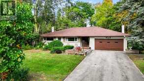2086 GLENFOREST CRESCENT | Oakville Ontario | Slide Image Three