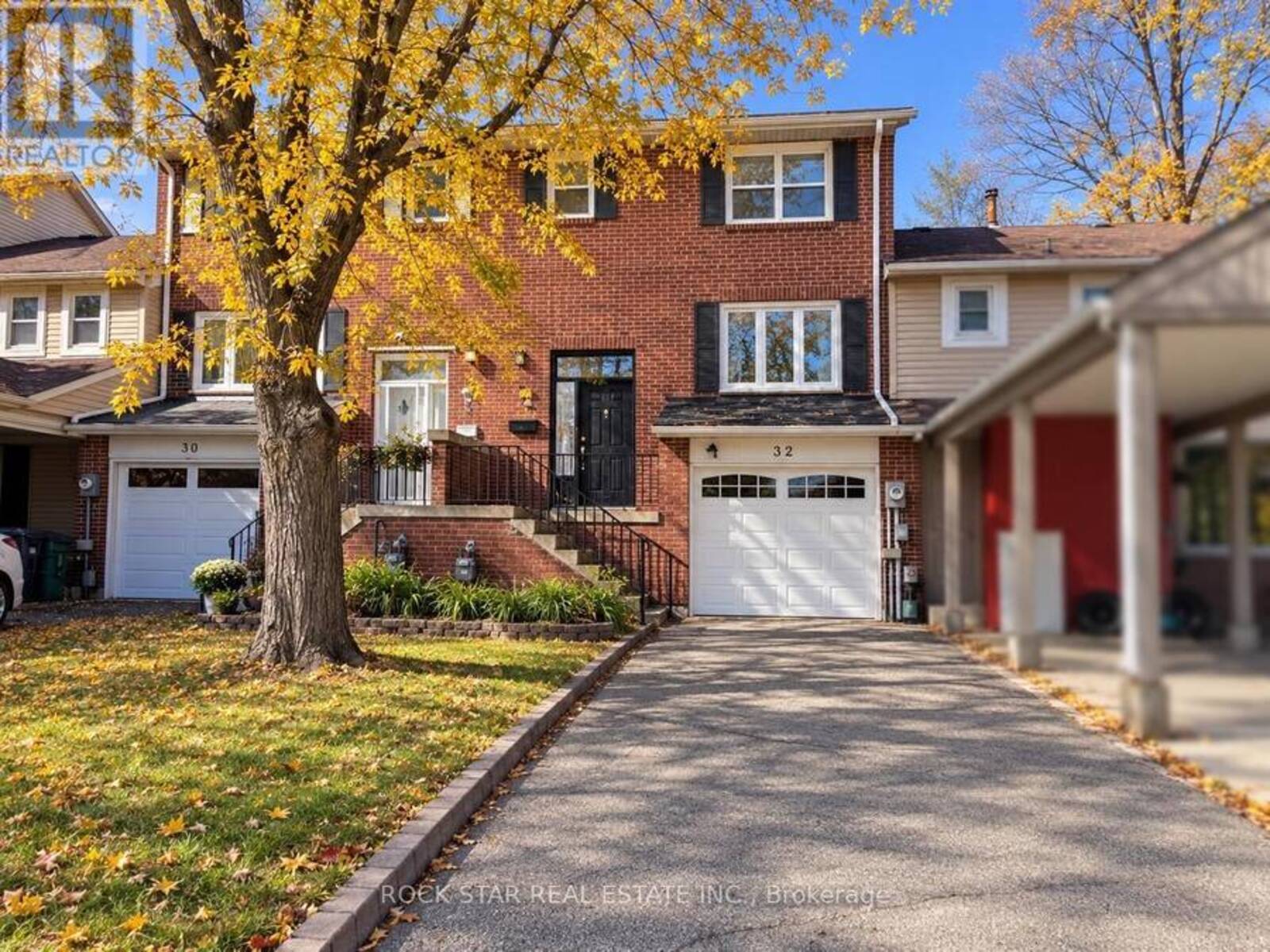32 LANSING SQUARE, Brampton, Ontario L6Z 1E6