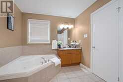 976 KIMBALL CRESCENT | London Ontario | Slide Image Thirty-one