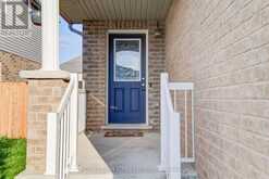 128 PASSCHENDAELE STREET | Woodstock Ontario | Slide Image Four