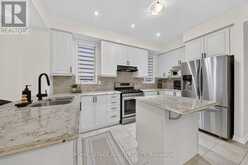 19 LEADENHALL ROAD | Brampton Ontario | Slide Image Ten