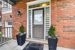 19 LEADENHALL ROAD | Brampton Ontario | Slide Image Five