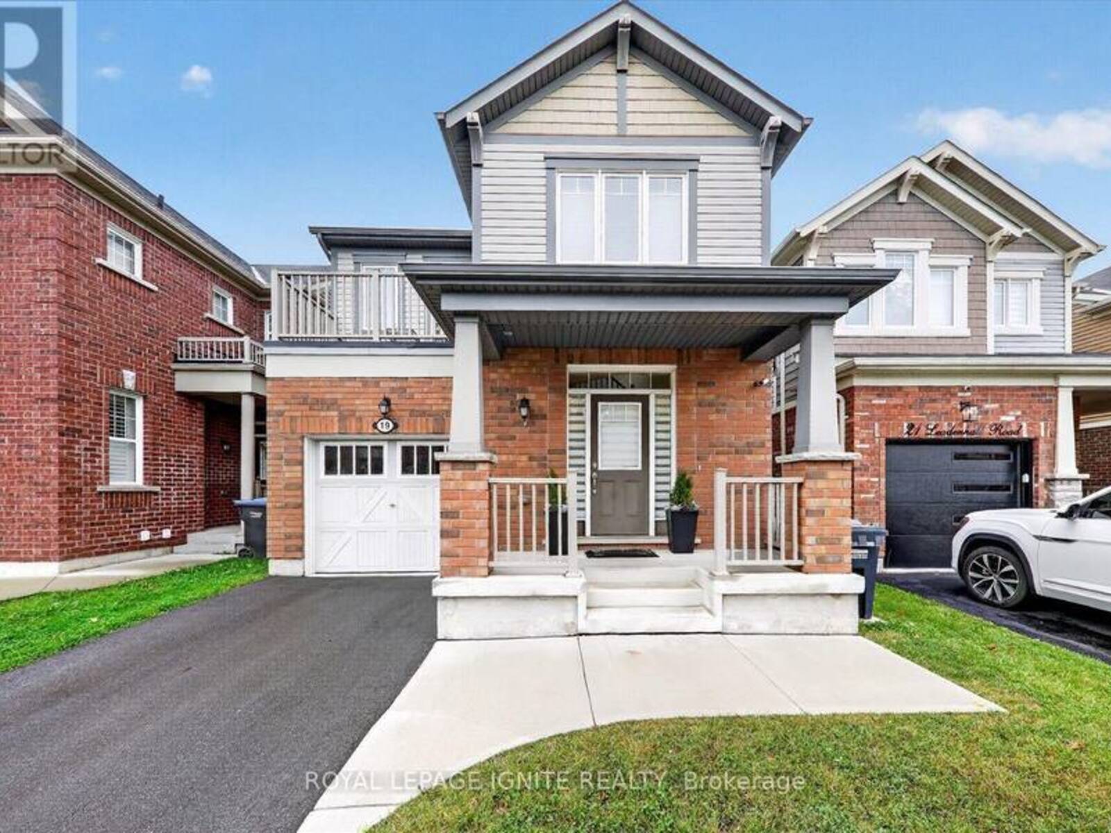 19 LEADENHALL ROAD, Brampton, Ontario L7A 4G4
