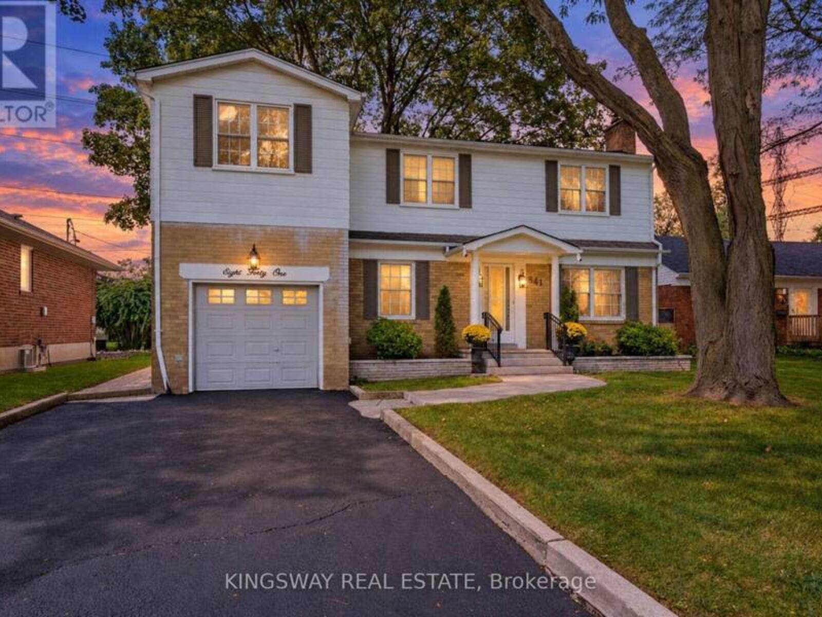 841 WHITNEY DRIVE, Mississauga, Ontario L4Y 1E2