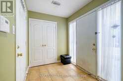 76E LEITCHCROFT CRESCENT | Markham Ontario | Slide Image Four