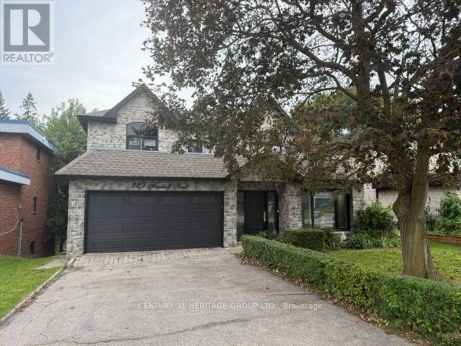 229 MAXWELL STREET, Toronto, Ontario M3H 5B8