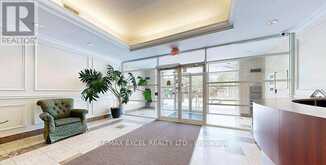 309 - 9 CHALMERS ROAD | Richmond Hill Ontario | Slide Image Three