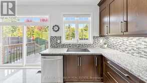 327 MACTIER DRIVE | Vaughan Ontario | Slide Image Seventeen