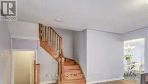 693 MACBETH HEIGHTS | Mississauga Ontario | Slide Image Four