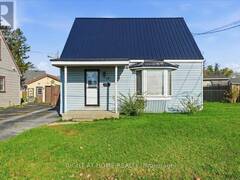 14 HARRIET STREET Quinte West Ontario, K8V 4L4