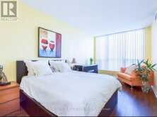 1609 - 260 DORIS AVENUE | Toronto Ontario | Slide Image Ten