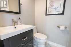 2 STAPLETON PLACE | Barrie Ontario | Slide Image Fifteen