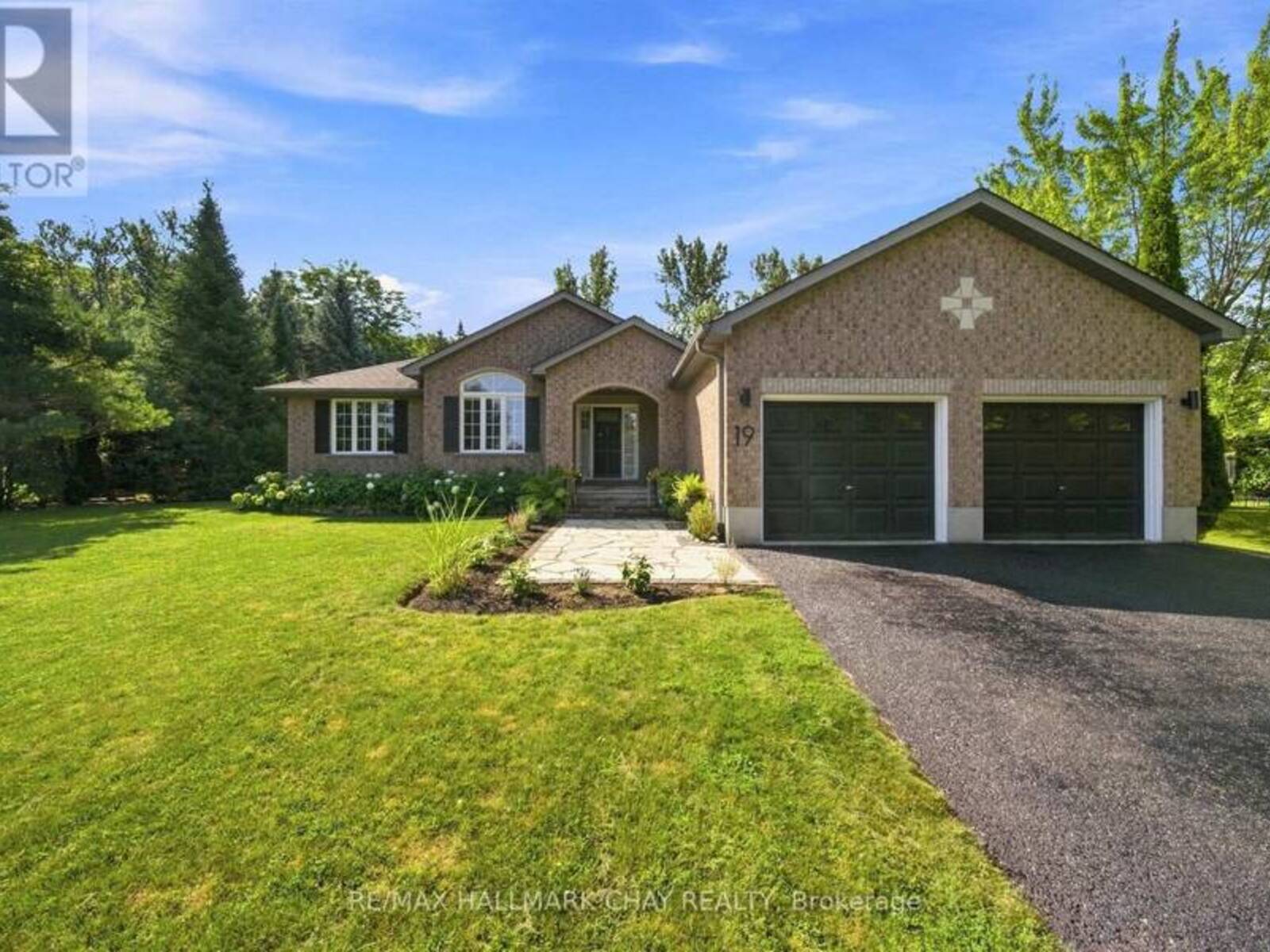 19 EDER TRAIL, Springwater, Ontario L0L 1Y0