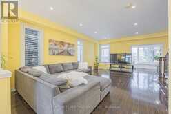 117 ZOKOL DRIVE | Aurora Ontario | Slide Image Eighteen