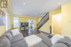 117 ZOKOL DRIVE | Aurora Ontario | Slide Image Seventeen