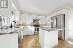 43 EASTERN SKIES WAY | Markham Ontario | Slide Image Ten