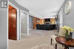 2 LORING CRESCENT | Hamilton Ontario | Slide Image Thirty