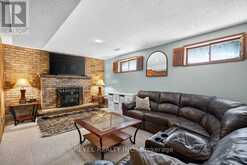2 LORING CRESCENT | Hamilton Ontario | Slide Image Thirty-three