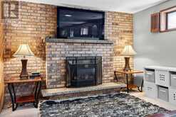 2 LORING CRESCENT | Hamilton Ontario | Slide Image Thirty-four