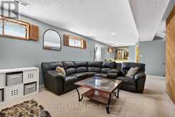 2 LORING CRESCENT | Hamilton Ontario | Slide Image Thirty-five