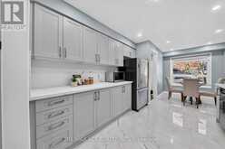 1586 GETA CIRCLE | Pickering Ontario | Slide Image Fourteen