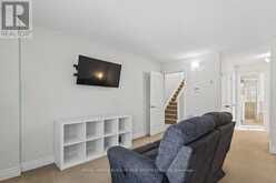 2090 BATES COMMON | Burlington Ontario | Slide Image Twenty-two
