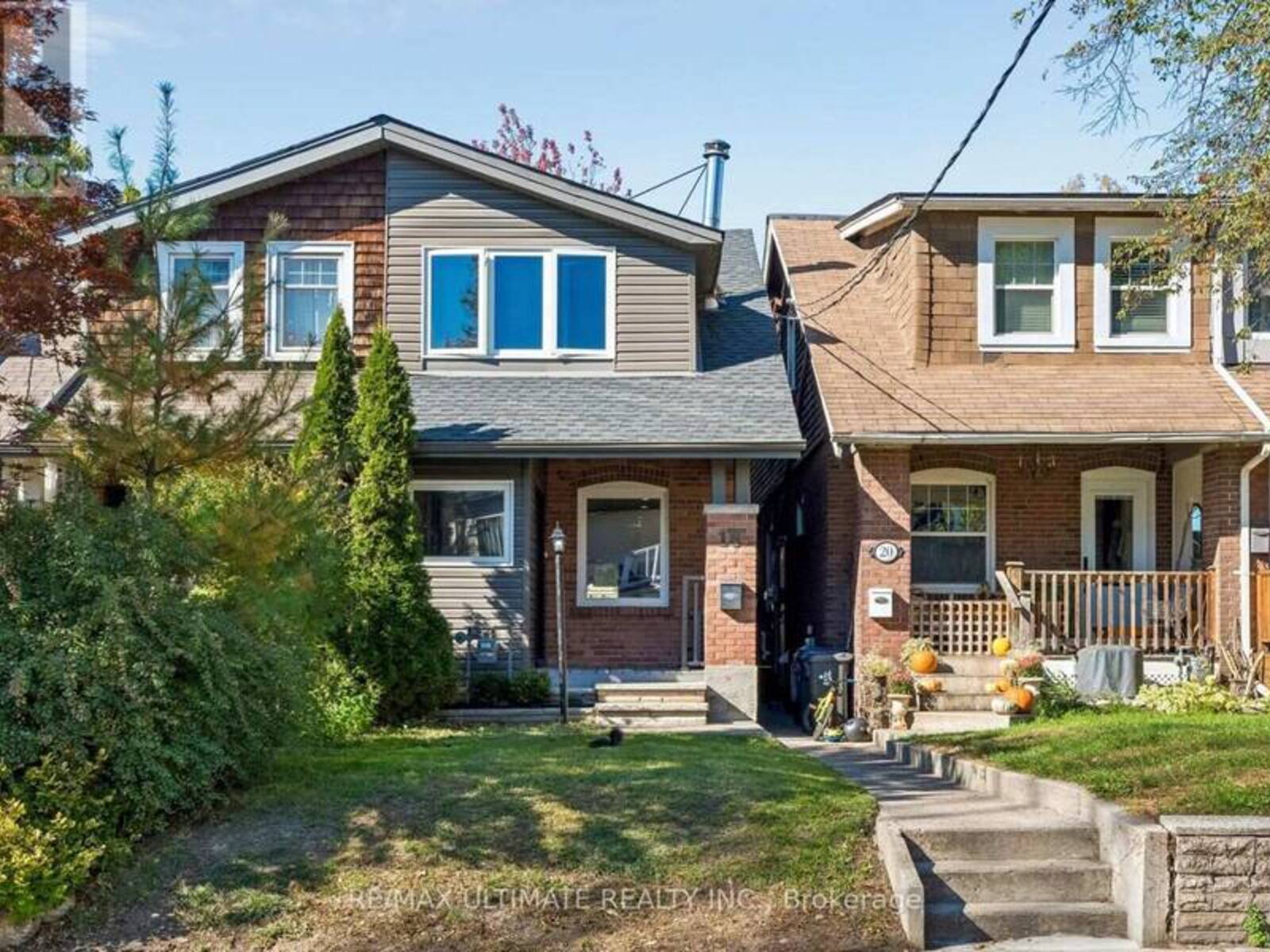 18 RHYL AVENUE, Toronto, Ontario M4L 1R7