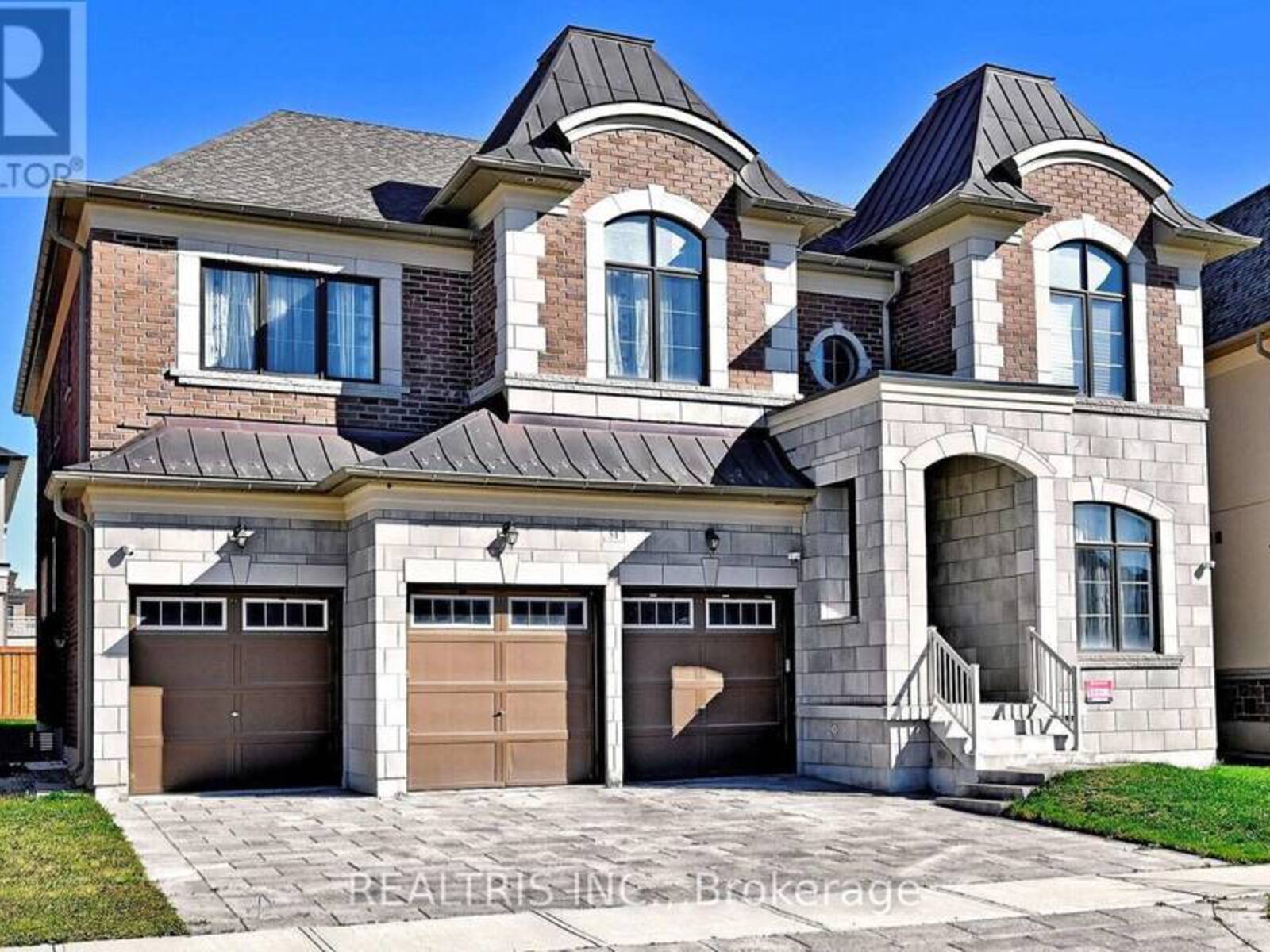 51 PELLEGRINI DRIVE, Vaughan, Ontario L4H 4N3