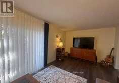 4 - 423 KEATS WAY | Waterloo Ontario | Slide Image Three
