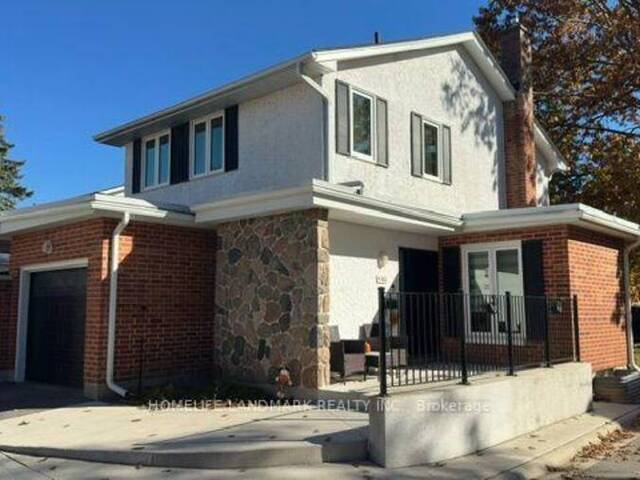 4 - 423 KEATS WAY Waterloo Ontario, N2L 5S7 - 4 Bedrooms Condo For Sale