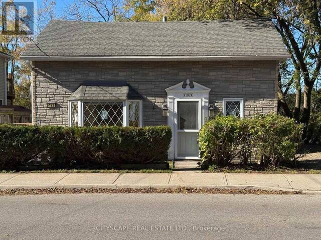 193 QUEEN STREET E Cambridge Ontario, N3C 2B3 - 2 Bedrooms Home For Sale