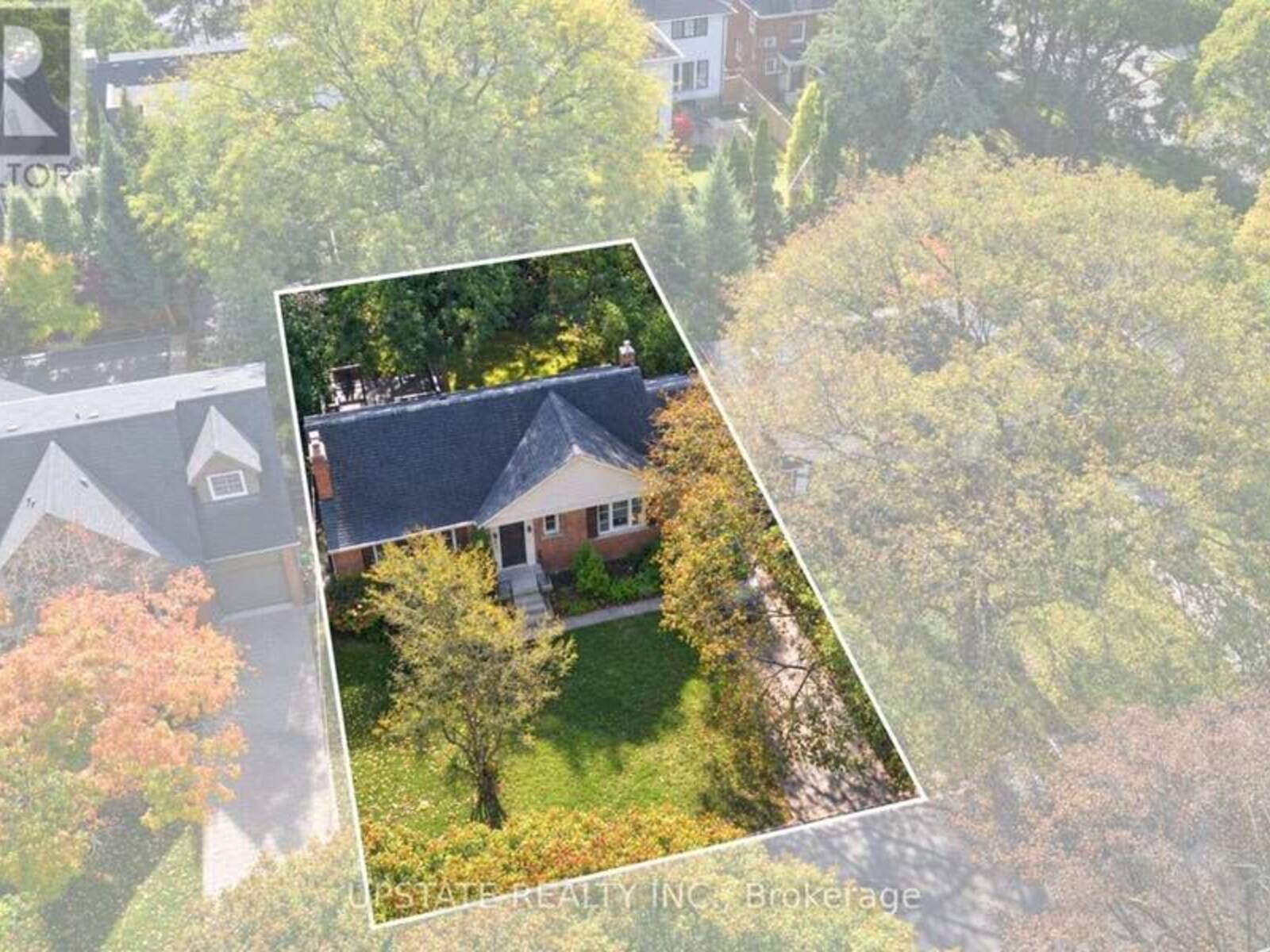 9 ELDERIDGE AVENUE, Toronto, Ontario M8Y 2C4
