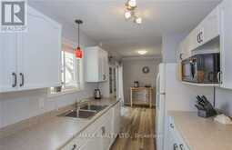 54 TANOAK DRIVE | London Ontario | Slide Image Fourteen