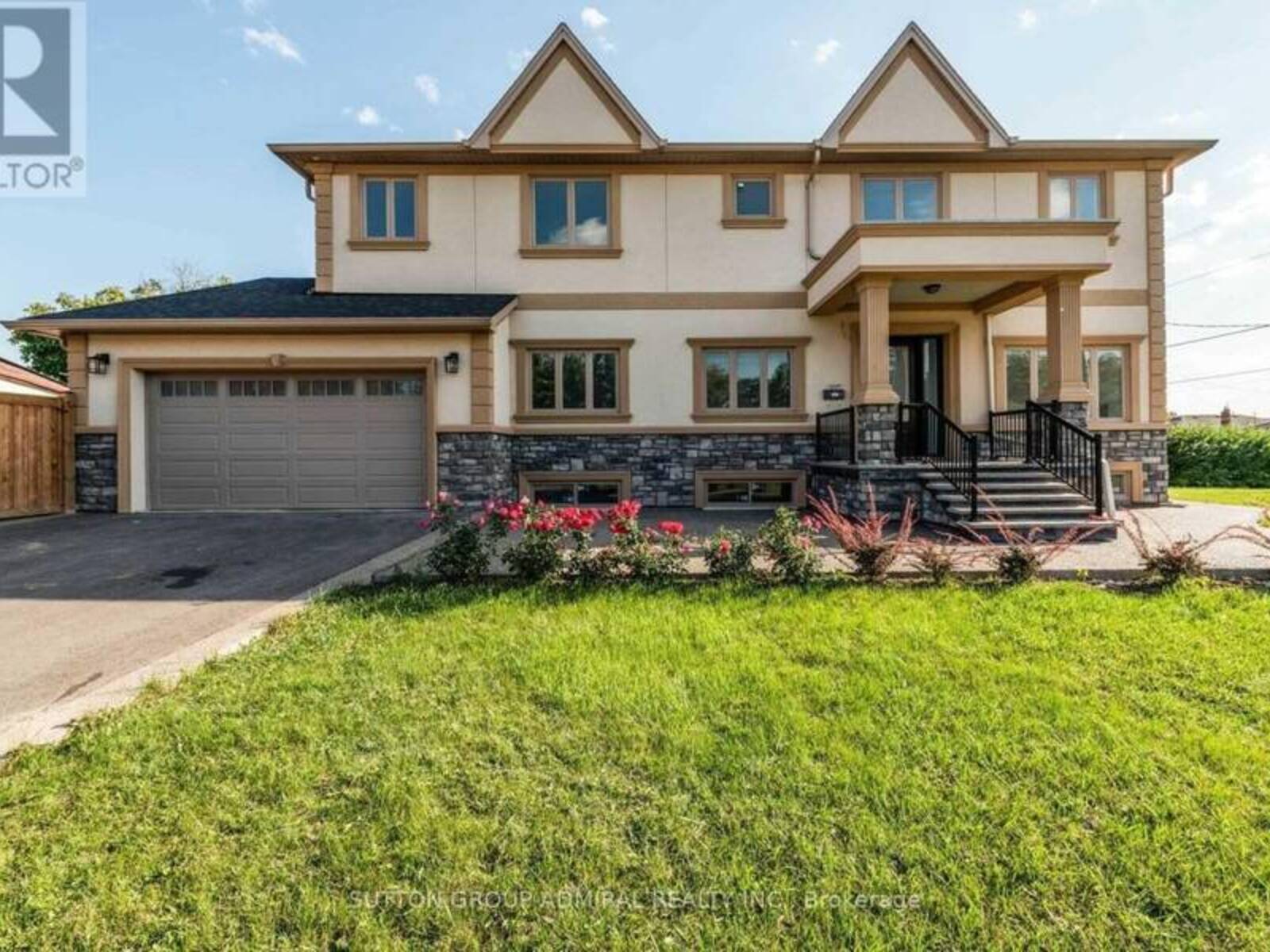 669 RODING STREET, Toronto, Ontario M3M 2A8