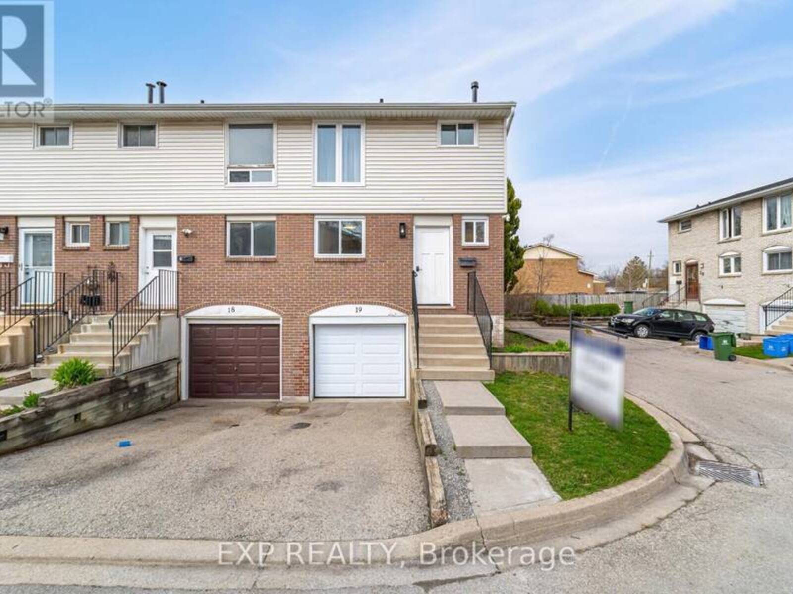 19 - 120 QUIGLEY ROAD, Hamilton, Ontario L8K 6L4