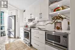 311 - 30 GRAND TRUNK CRESCENT | Toronto Ontario | Slide Image Nine
